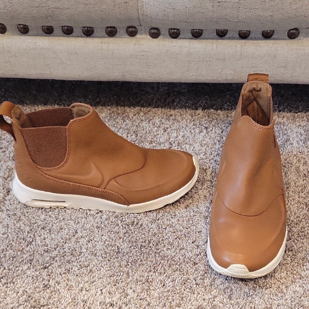 Woman's Nike Tan Ankle Booties